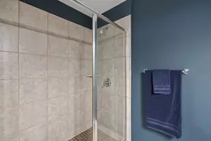 215 10th Ave S, Minneapolis, MN 55415 - Photo 21