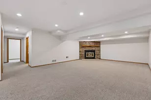 14885 Ironwood Ct, Eden Prairie, MN 55346 - Photo 29