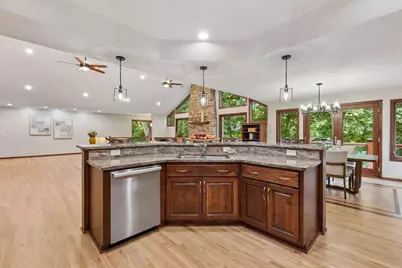 14885 Ironwood Court, Eden Prairie, MN 55346 - Photo 17