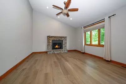 8400 W Lake Drive, Chanhassen, MN 55317 - Photo 11