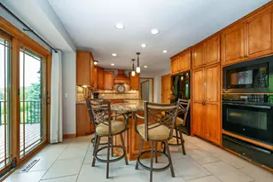 8400 W Lake Dr, Chanhassen, MN 55317 - Photo 9
