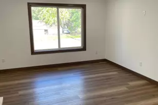 904 S 5th Street S, Princeton, MN 55371 - Photo 7
