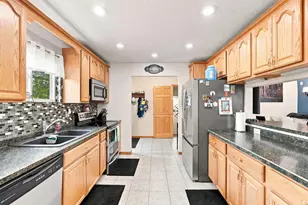 330 W Park St, River Falls, WI 54022 - Photo 13