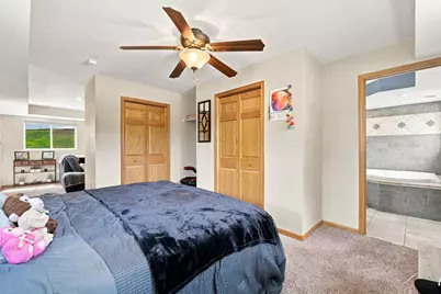 330 W Park Street, River Falls, WI 54022 - Photo 17