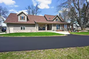 1608 E Lake Jessie Rd SE, Alexandria, MN 56308 - Photo 1