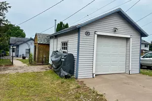 913 Summer St, Eau Claire, WI 54701 - Photo 5