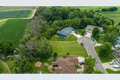 905 Orchard Heights Court, Faribault, MN 55021 - Photo 9