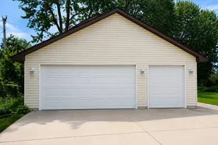 8245 Del Dr N, New Hope, MN 55428 - Photo 3