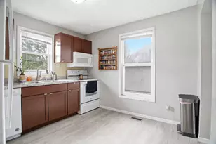 3129 Clinton Ave, Minneapolis, MN 55408 - Photo 17