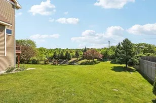 643 Parkside Ct, Eagan, MN 55123 - Photo 57