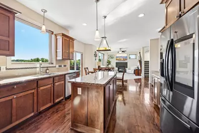 643 Parkside Court, Eagan, MN 55123 - Photo 13