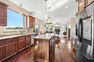 643 Parkside Ct, Eagan, MN 55123 - Photo 13
