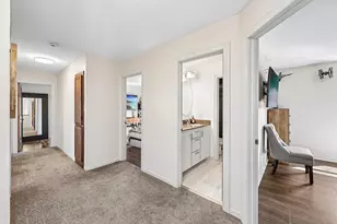 643 Parkside Ct, Eagan, MN 55123 - Photo 19