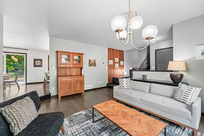 5558 Chatsworth Street N, Shoreview, MN 55126 - Photo 7