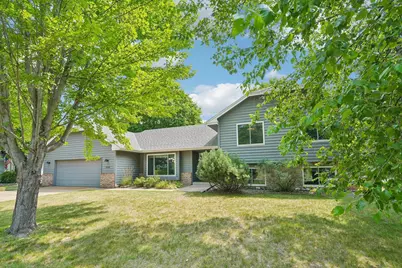 5558 Chatsworth Street N, Shoreview, MN 55126 - Photo 1
