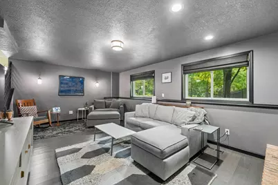 5558 Chatsworth Street N, Shoreview, MN 55126 - Photo 35