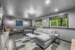 5558 Chatsworth St N, Shoreview, MN 55126 - Photo 35