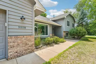 5558 Chatsworth St N, Shoreview, MN 55126 - Photo 43