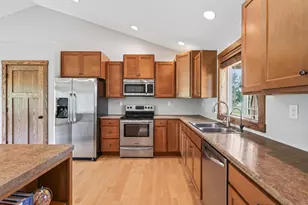 439 Jordyn Ln, Hudson, WI 54016 - Photo 11