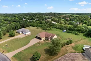 439 Jordyn Ln, Hudson, WI 54016 - Photo 29
