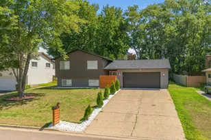 6374 Dawn Way, Inver Grove Heights, MN 55076 - Photo 1