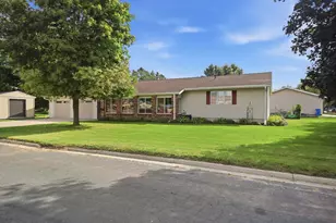 211 4th Ave NW, Blooming Prairie, MN 55917 - Photo 41