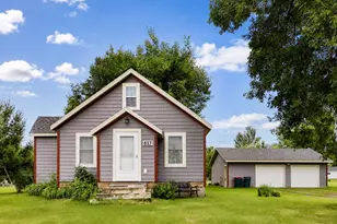 617 E Minnesota Ave, Randall, MN 56475 - Photo 1