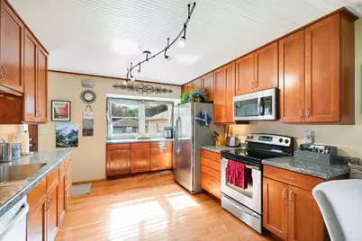 10519 Thomas Avenue S, Bloomington, MN 55431 - Photo 5