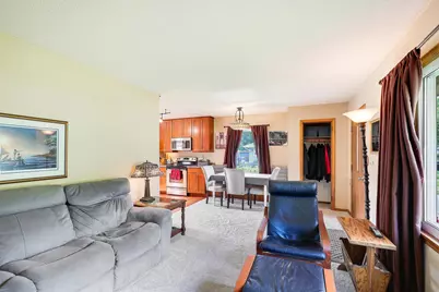 10519 Thomas Avenue S, Bloomington, MN 55431 - Photo 11