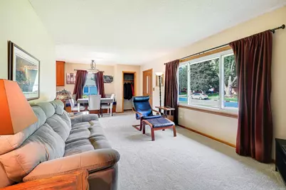 10519 Thomas Avenue S, Bloomington, MN 55431 - Photo 17