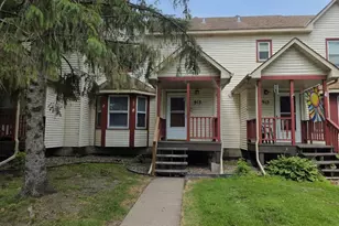 913 Marion St, Saint Paul, MN 55117 - Photo 1