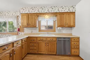 1973 Maryland Ave E, Saint Paul, MN 55119 - Photo 9