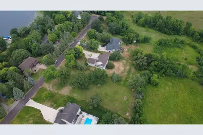 1806 Minnehuta Drive, Fergus Falls, MN 56537 - Photo 7