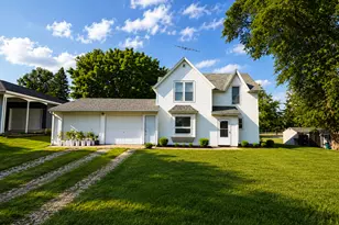 217 E Benton St, Le Roy, MN 55951 - Photo 1
