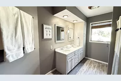 237 E Dahlstrom Avenue, Appleton, MN 56208 - Photo 29