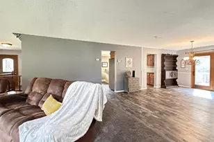 237 E Dahlstrom Ave, Appleton, MN 56208 - Photo 17