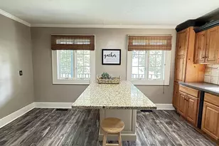 237 E Dahlstrom Ave, Appleton, MN 56208 - Photo 9