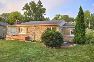 1736 E Shore Dr, Maplewood, MN 55109 - Photo 5