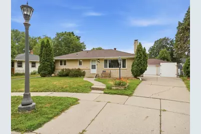 2226 Cardinal Place, Saint Paul, MN 55119 - Photo 1