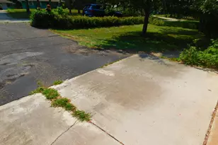 2091 Oakridge St, Saint Paul, MN 55119 - Photo 57