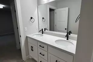 4048 Arbor Dr, Woodbury, MN 55129 - Photo 35
