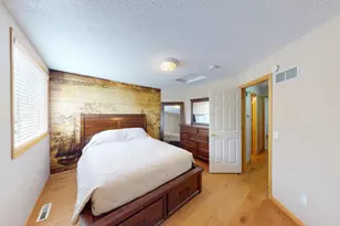 915 Kimberly Ln, Chanhassen, MN 55317 - Photo 33