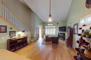 915 Kimberly Ln, Chanhassen, MN 55317 - Photo 11
