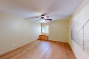 915 Kimberly Ln, Chanhassen, MN 55317 - Photo 25