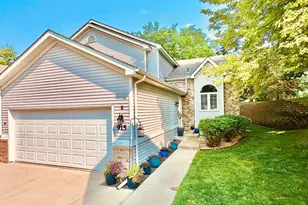 915 Kimberly Ln, Chanhassen, MN 55317 - Photo 1