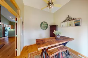 915 Kimberly Ln, Chanhassen, MN 55317 - Photo 17