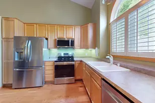 915 Kimberly Ln, Chanhassen, MN 55317 - Photo 7