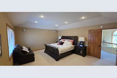 171 Red Oaks Drive, Vadnais Heights, MN 55127 - Photo 23
