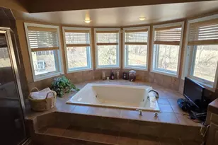 171 Red Oaks Dr, Vadnais Heights, MN 55127 - Photo 21