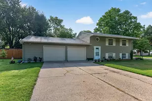 6124 Gettysburg Ave N, New Hope, MN 55428 - Photo 3